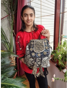 Rucsac din material textil cu broderie manuală, strasuri și paiete 2