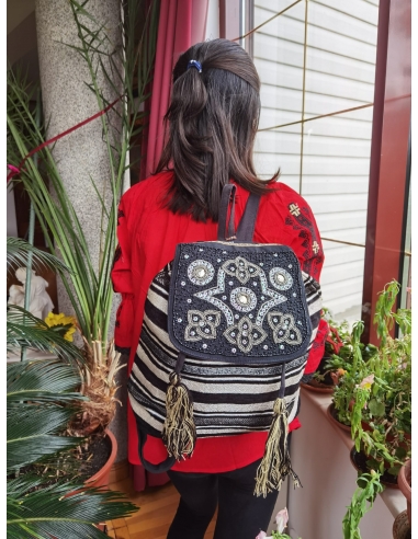 Rucsac din material textil cu broderie manuală, strasuri și paiete