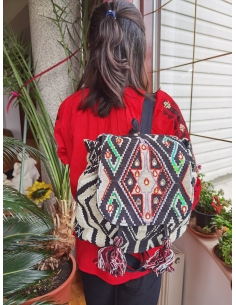 Rucsac din material textil cu broderie manuală, strasuri și paiete 2